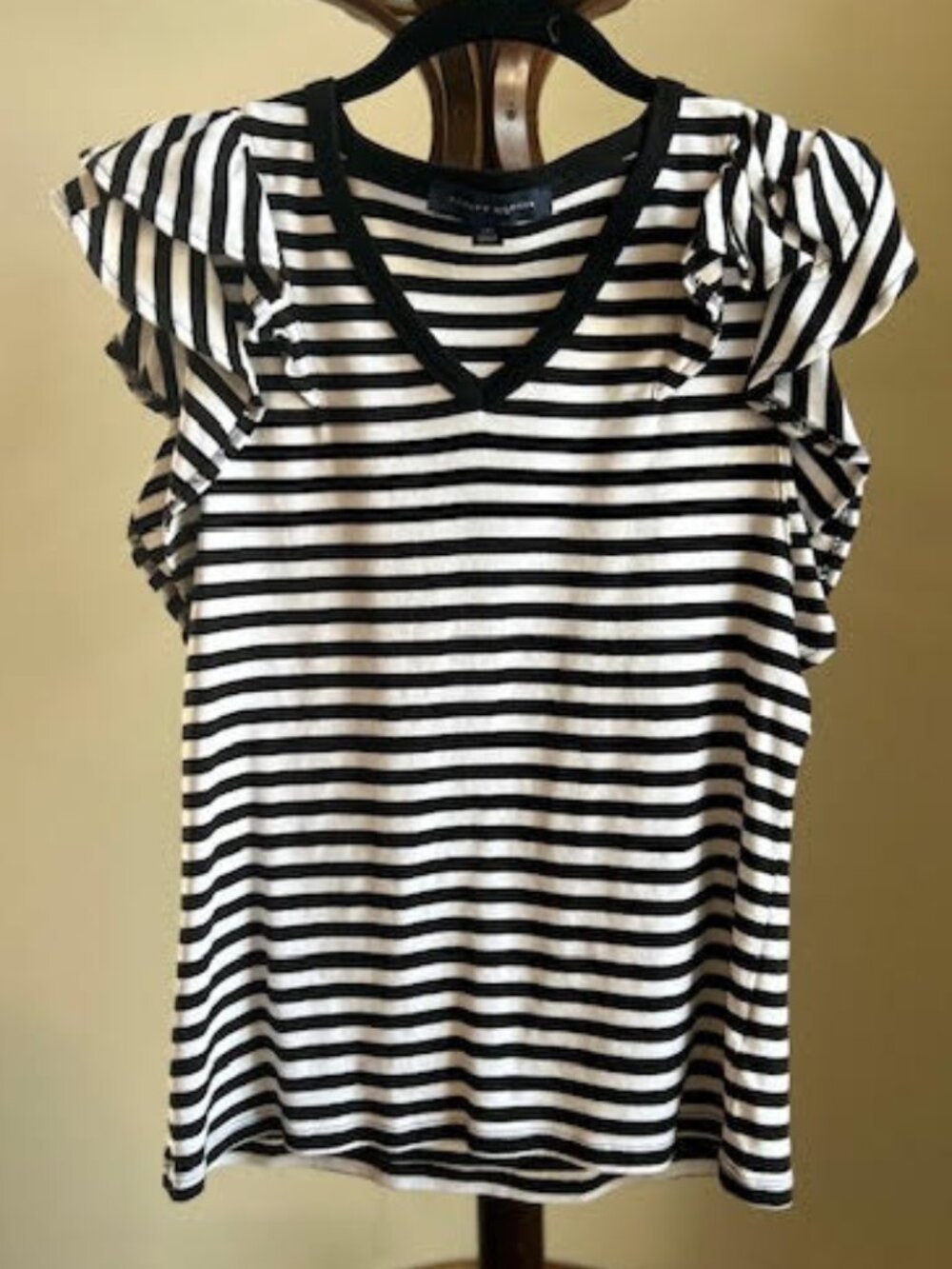 Tommy Hilfiger Cotton V-Neck Flutter Sleeve Tee Large